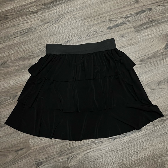 Annalee + Hope Ladies Size L Black Tiered Skirt - Picture 6 of 13
